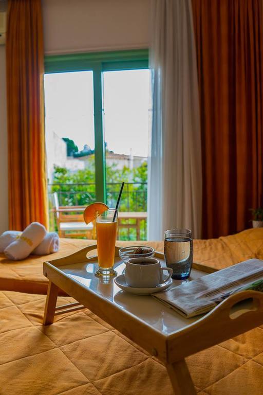 Hotel Kostis 스키아토스 타운 외부 사진