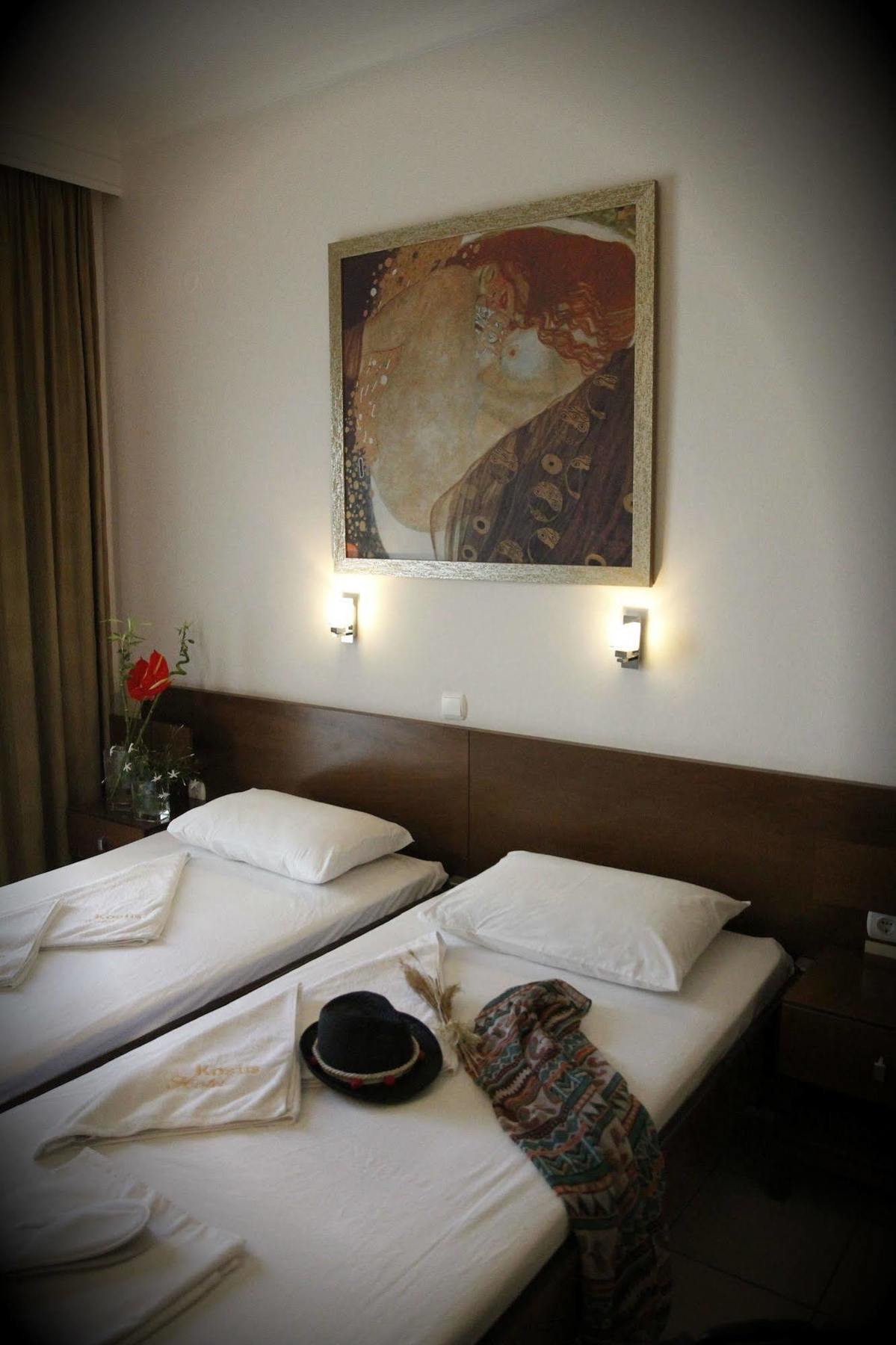 Hotel Kostis 스키아토스 타운 외부 사진